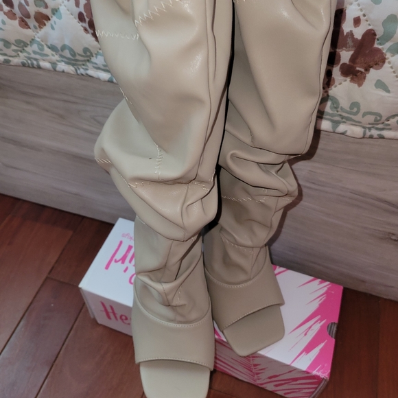 Fashion Open Toe Boots - Picture 2 of 3